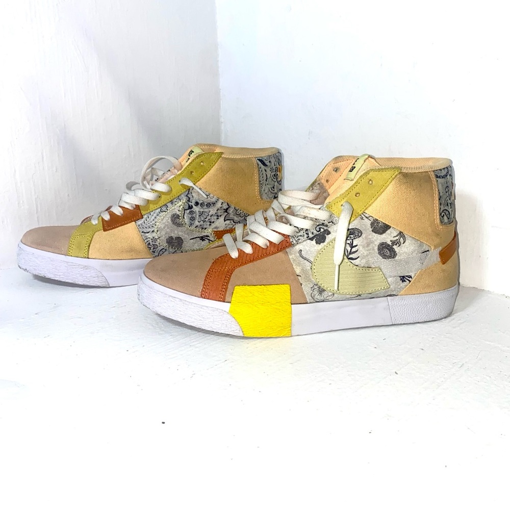 Nike Air Zoom Blazer Mid Sneakers in Melon/Citron Tint-White size 10 Me 11.5 Wo